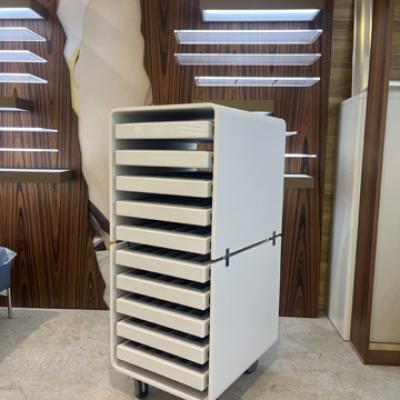 Cassettiera a 10 cassetti in Krion